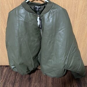 Pretty Little Thing, Plus Faux Leather Oversized Bomber Jacket Khaki size 24